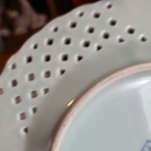 Vintage Porcelain Asian Countryside Blue and White Reticulated Decorative Plate - Picture 9 of 11